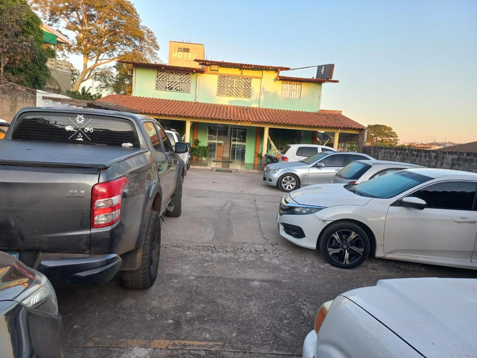 Pousada Hotel Araguaia Aragarcas Ngoại thất bức ảnh