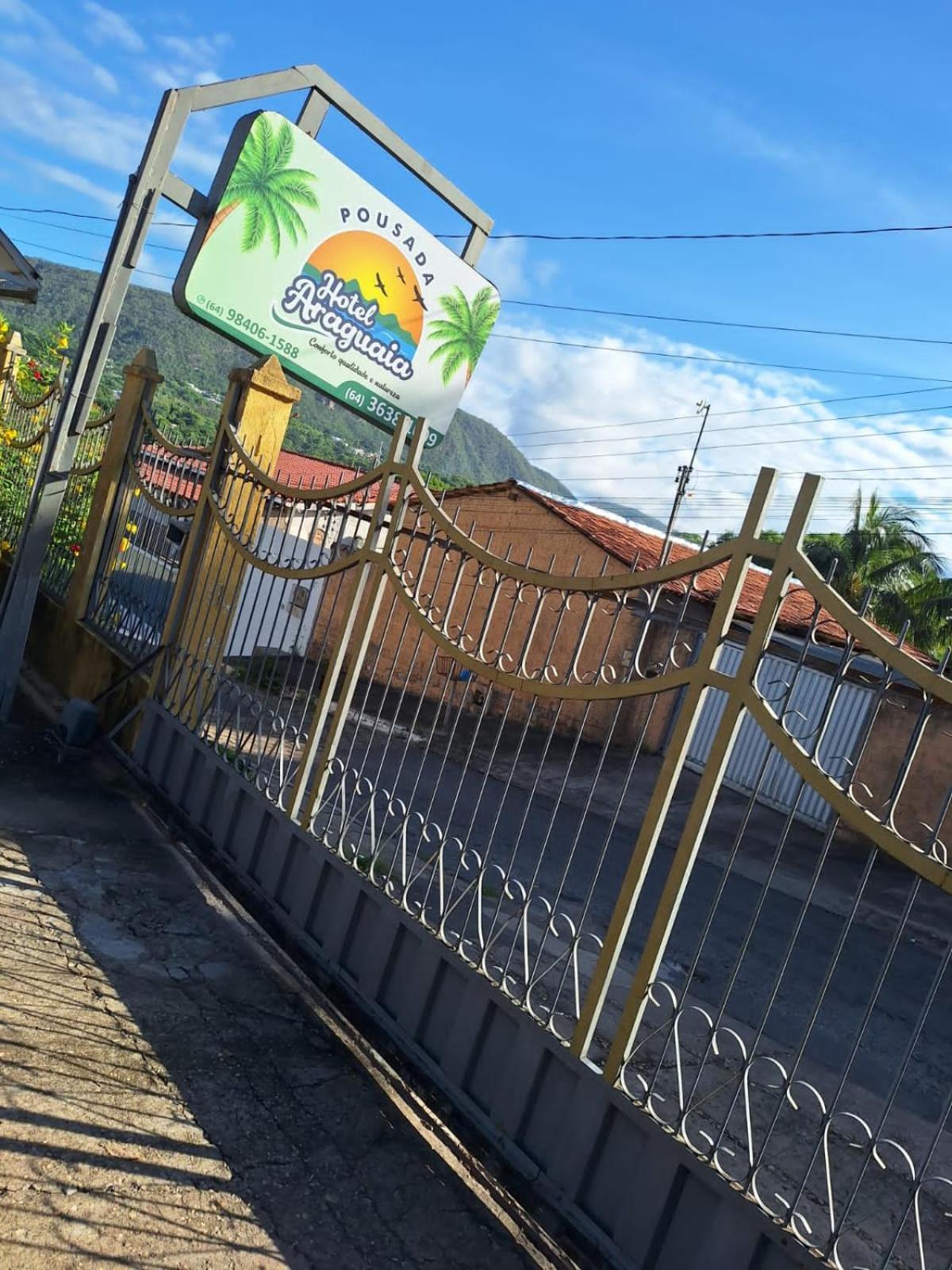 Pousada Hotel Araguaia Aragarcas Ngoại thất bức ảnh